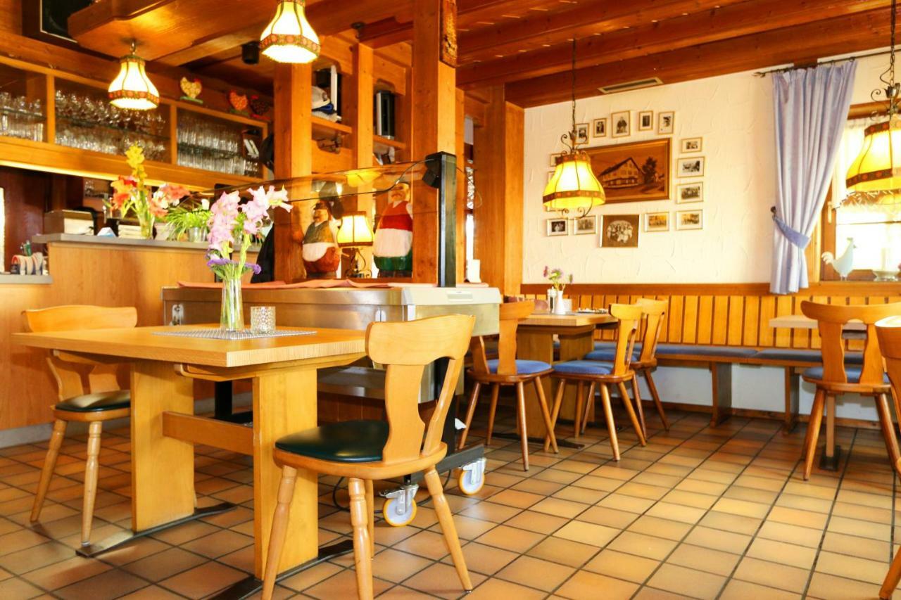 Hotel - Restaurant Hirschen - Werneths Landgasthof Beim Europa- Park Rust Rheinhausen Ngoại thất bức ảnh